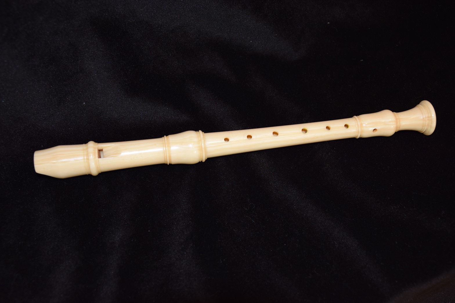 undefinedSopranino: Tim Cranmore - synthetic ivory, single holes/orig. fingering. Pitch = 415